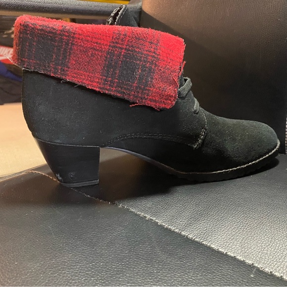 G.H Bass Cuffed Heeled Ankle Boots/Booties Black Red Buffalo Print Size 7 1/2 - Picture 9 of 16